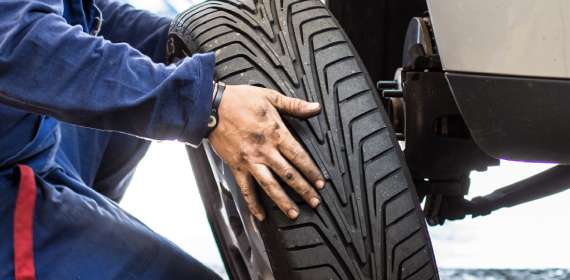 4 أسباب تدفعك إلى اختيار خدمة سيارة تركيب الإطارات الخاصة بنا