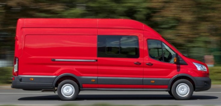 5 Things You Should Know About Commercial Tyres (For Trucks & Vans)