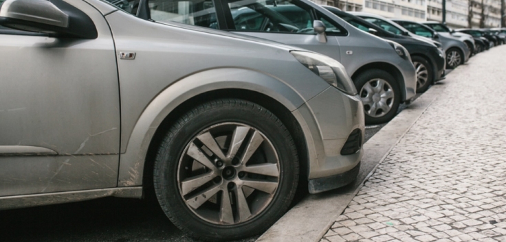 Does Parking On A Curb Damage Your Car?