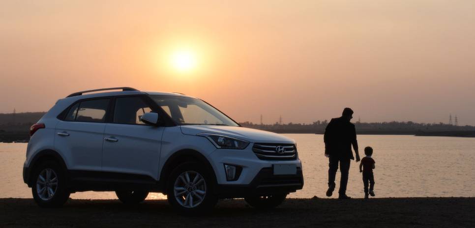 كيف توفر عند شرائك تأمين السيارات في الإمارات؟