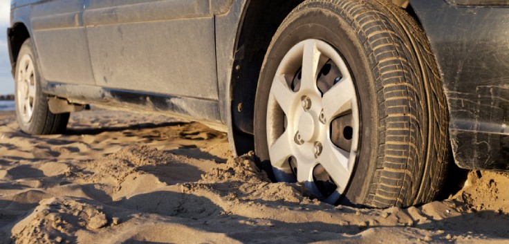 Stuck in the Sand: TyresOnline's Swift Response to a Desert Tire Crisis in the UAE