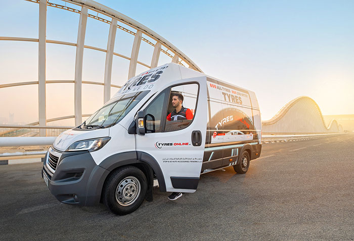 Mobile van tyre change service at home